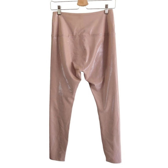 Beyond Yoga Pearlized High Waisted Legging Pink Size Large - Picture 2 of 11
